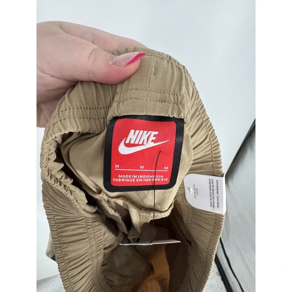 Nike Tech Woven Shorts Mens Medium Khaki Nylon Standard Fit Athletic HQ0470-297
